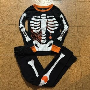 Carters Halloween spooky skeleton pajamas - size 5t